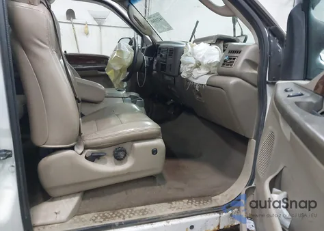 2003 Ford F-250 Lariat/Xl/Xlt z USA, uszkodzony, nr VIN 1FTNX21L03EA40222